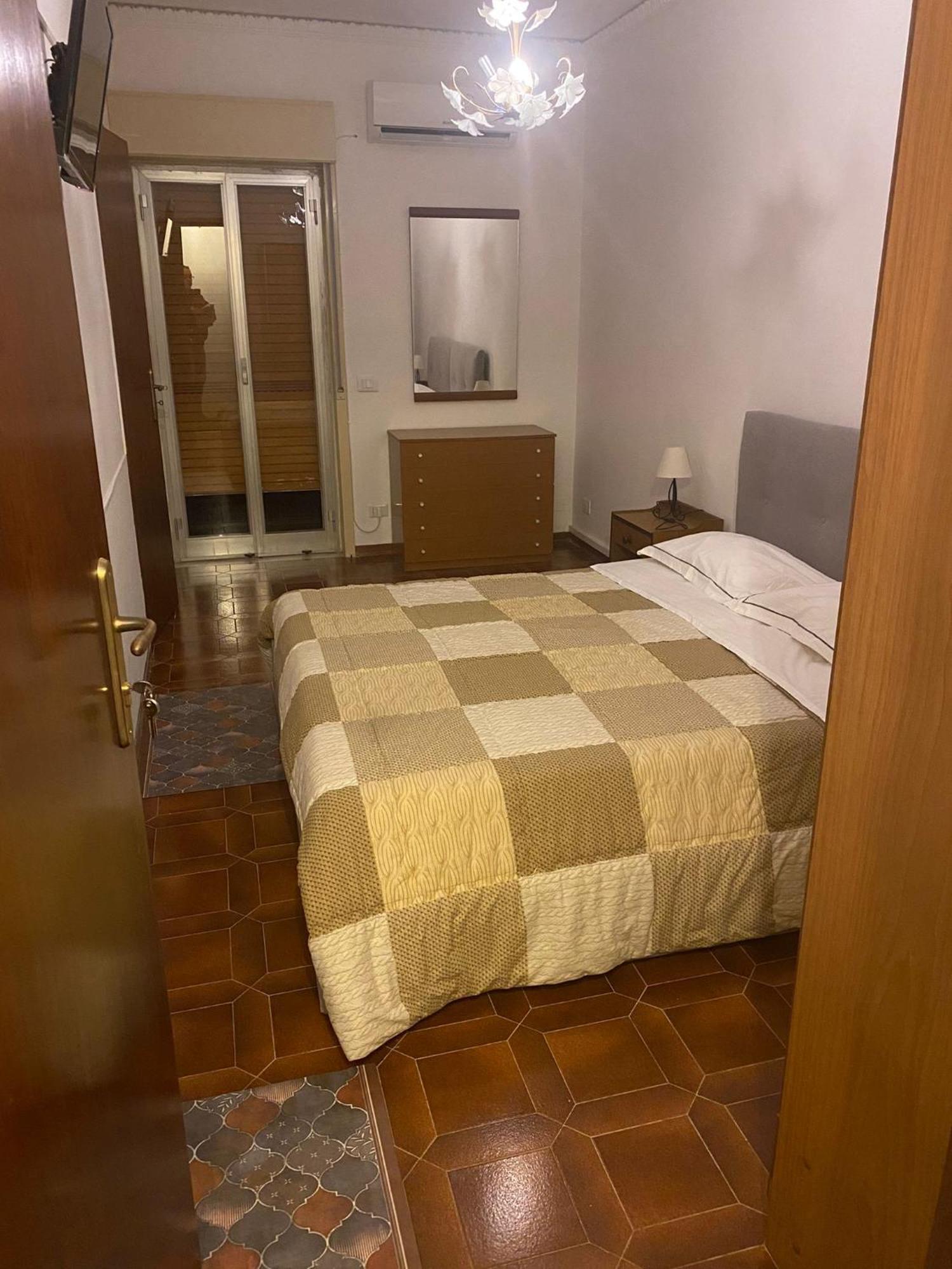 Mi 'Ffaciu E Mi Ricriu Casa Vacanze Castelmola Eksteriør billede