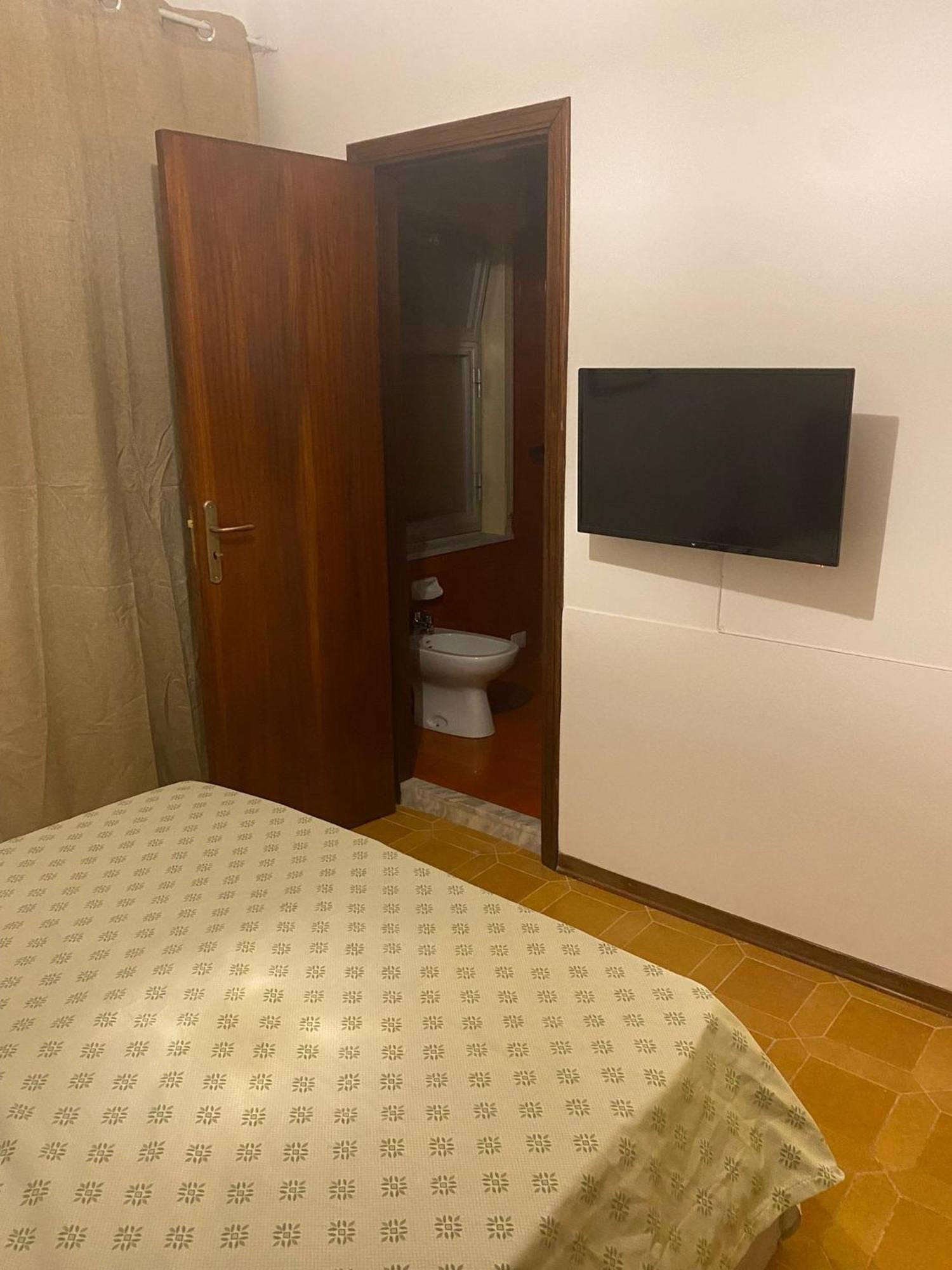 Mi 'Ffaciu E Mi Ricriu Casa Vacanze Castelmola Eksteriør billede